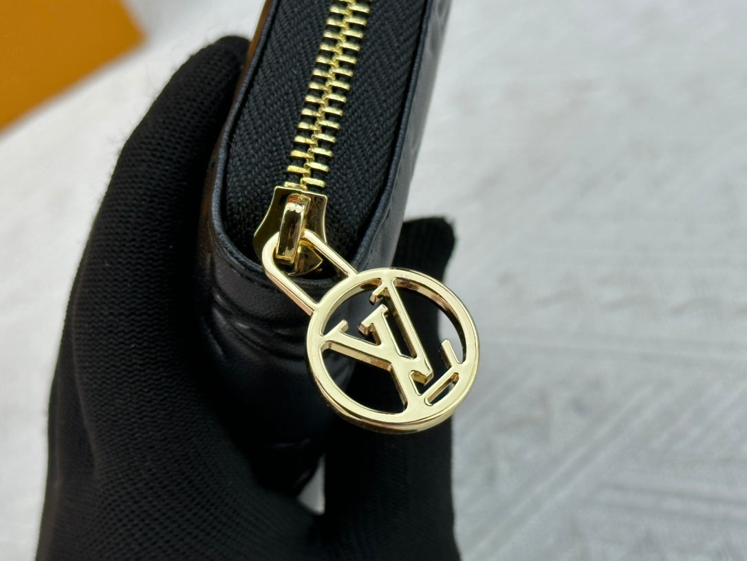 Luxury LV Zippy Wallet Vertical