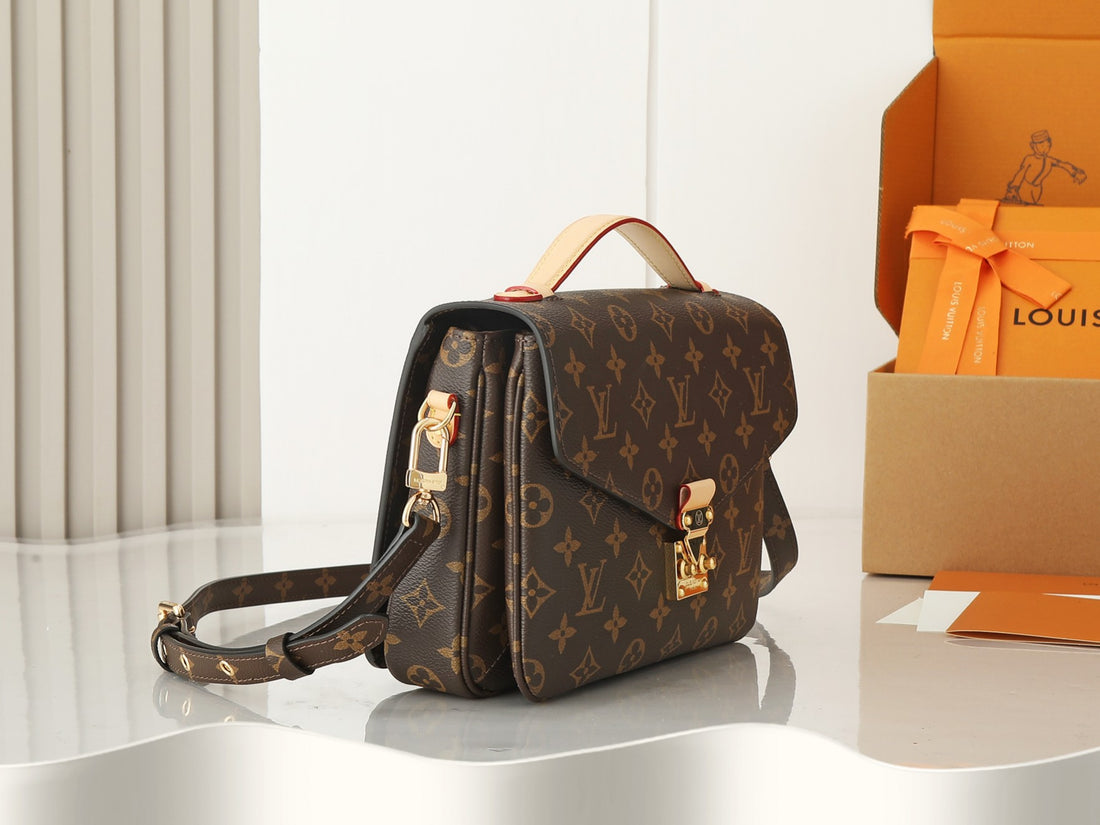 Luxury LV Pochette Crossbody Bag- Brown
