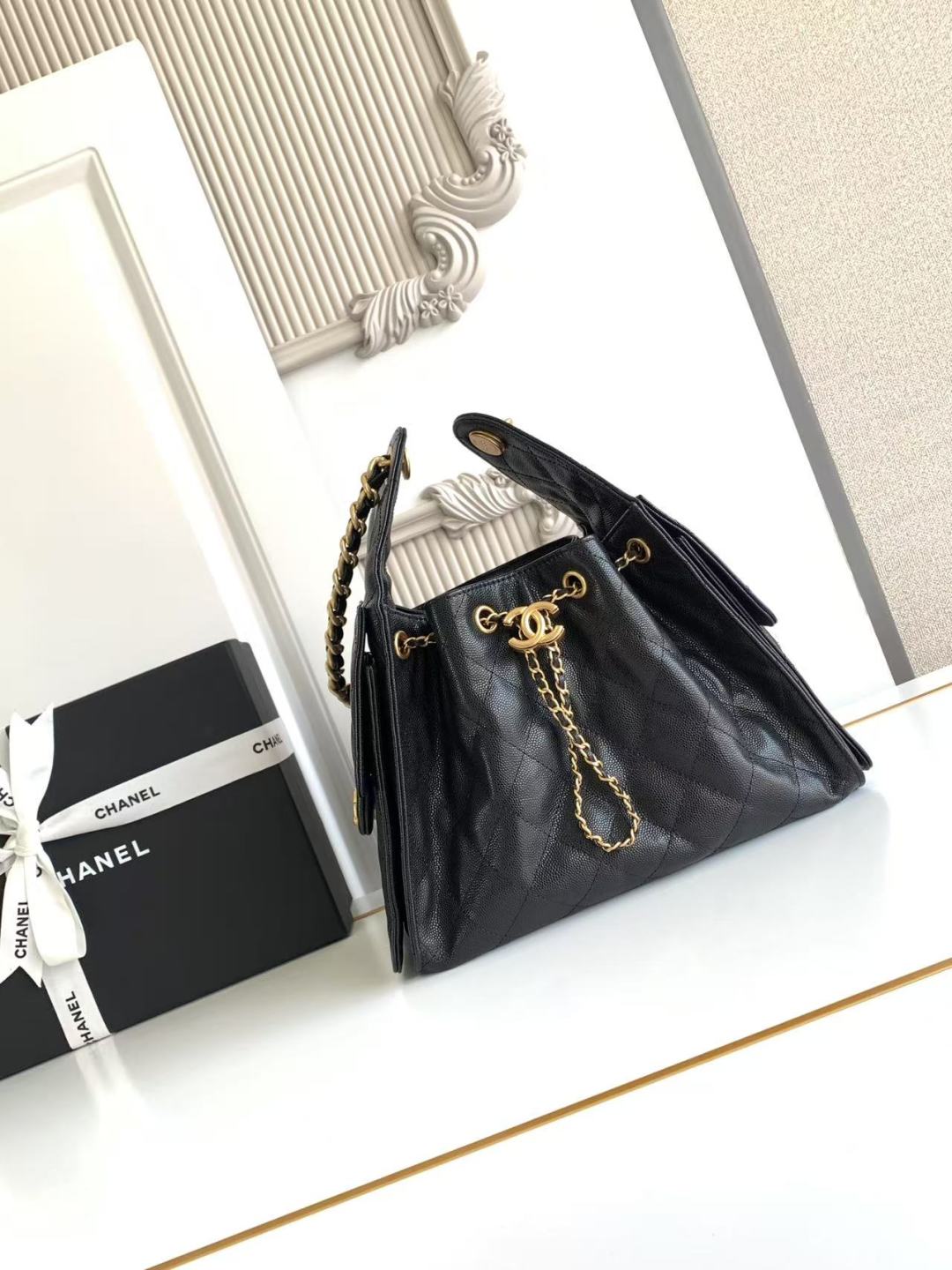 CC 25 Handbag - Black