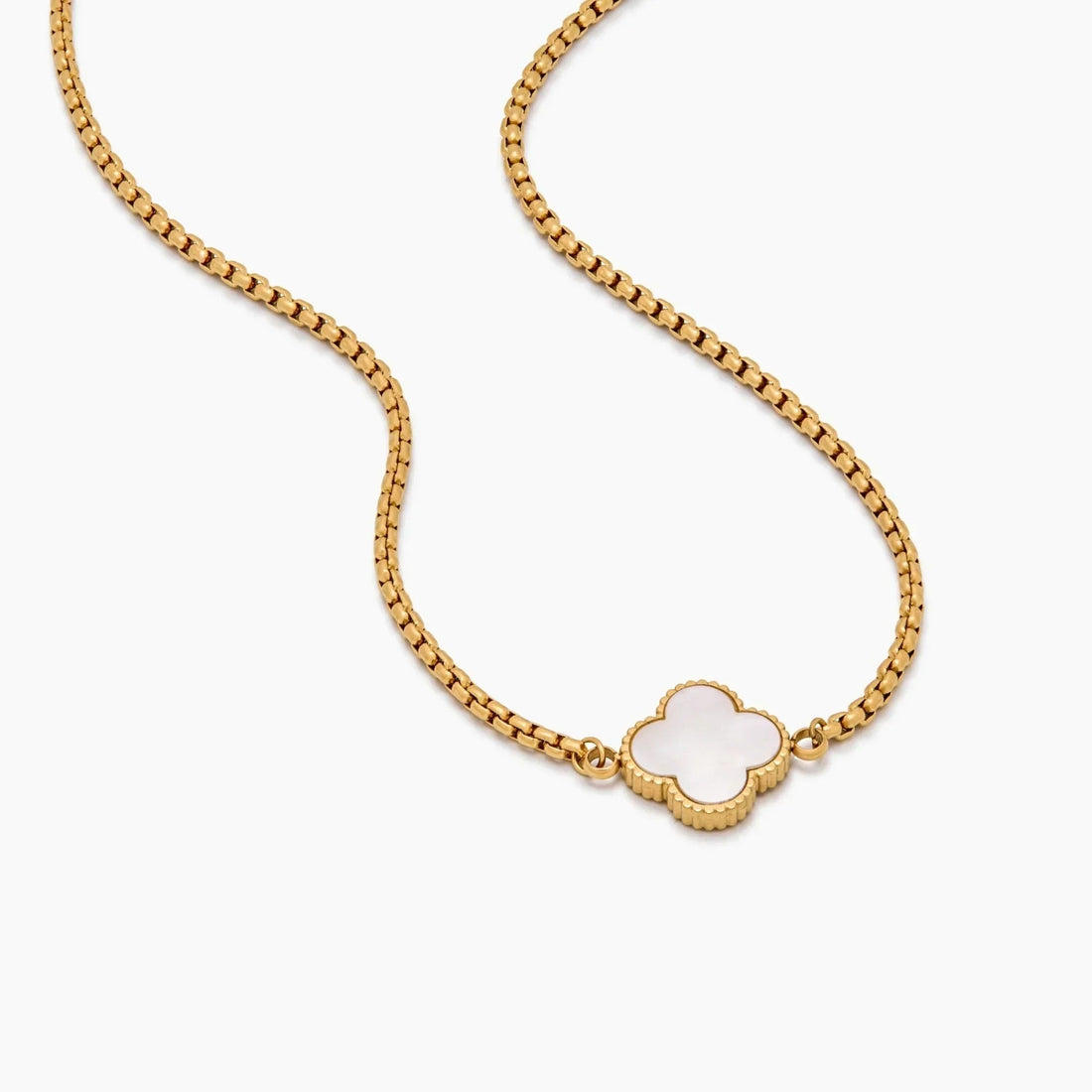 Clover Necklace with Pearl