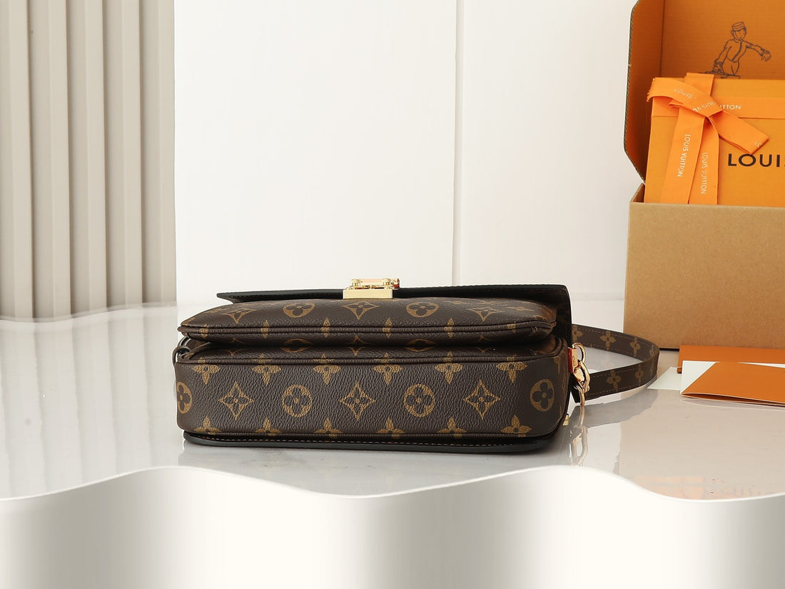 Luxury LV Pochette Crossbody Bag- Brown