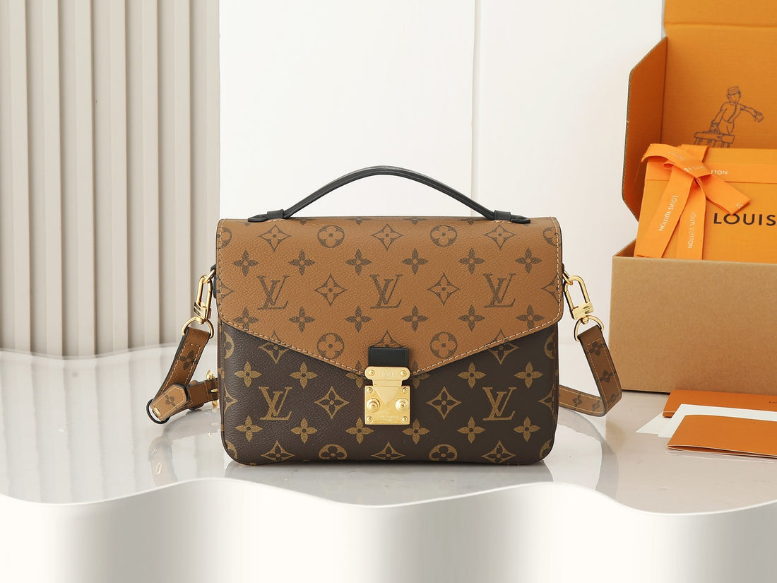 Luxury LV Pochette Métis - Reverse