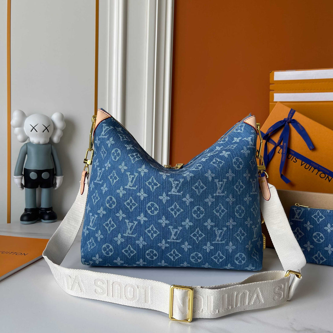 Luxury LV Coussin Hobo MM - Denim