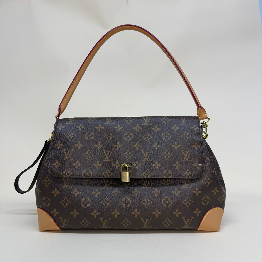 Luxury LV Hide Away MM Monogram