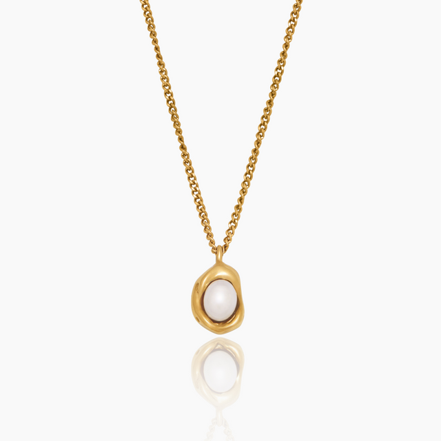 Luna Drop Pearl Necklace